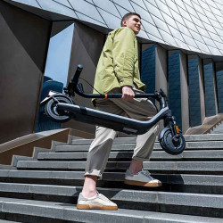 SEGWAY NINEBOT KICKSCOOTER E2 D II Electric Scooter with logo